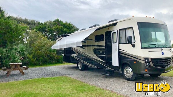 2018 Vacationer Xe Class A Motorhome Florida Gas Engine for Sale