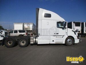 2018 Vnl Volvo Semi Truck 4 Texas for Sale