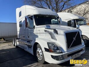 2018 Volvo Semi Truck 2 Illinois for Sale