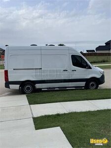 2019 144wb Pet Care / Veterinary Truck Interior Lighting Texas for Sale