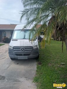 2019 2500 High Top Pet Care / Veterinary Truck Backup Camera Florida Diesel Engine for Sale