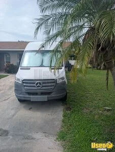 2019 2500 High Top Pet Care / Veterinary Truck Backup Camera Florida Diesel Engine for Sale