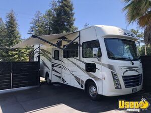 31.5' 2019 Thor Motor Coach Class A RV/ Motorhome Bus with Impressive Interior for Sale in California!