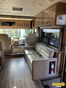 2019 30.2 Motorhome Electrical Outlets California Gas Engine for Sale