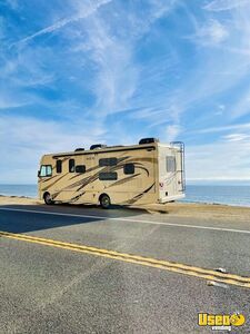 2019 30.2 Motorhome Solar Panels California Gas Engine for Sale