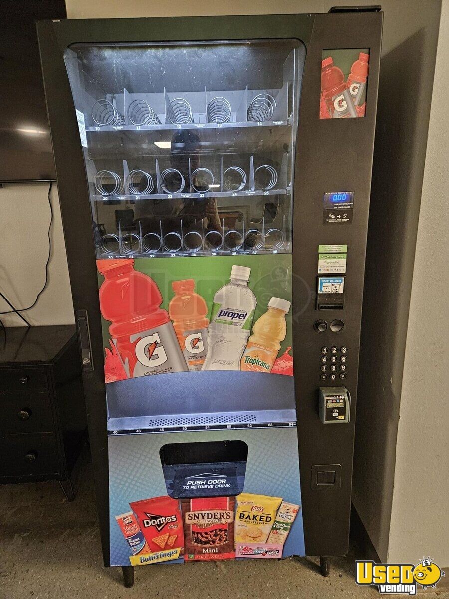 2019 Wittern FSI USI Selectivend 3589 Snack and Drink Combo Vending