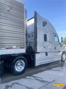 2019 Cascadia Freightliner Semi Truck 2 Oklahoma for Sale