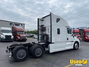 2019 Cascadia Freightliner Semi Truck 4 Illinois for Sale