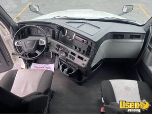 2019 Cascadia Freightliner Semi Truck 5 Illinois for Sale