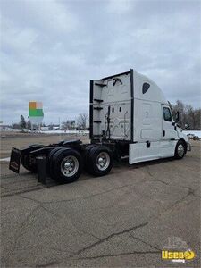 2019 Cascadia Freightliner Semi Truck 6 North Dakota for Sale