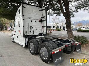 2019 Cascadia Freightliner Semi Truck 8 California for Sale