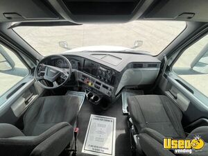 2019 Cascadia Freightliner Semi Truck 8 Illinois for Sale