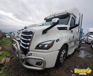 2019 Cascadia Freightliner Semi Truck California for Sale