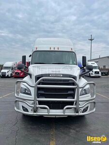 2019 Cascadia Freightliner Semi Truck Double Bunk Illinois for Sale