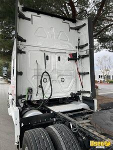 2019 Cascadia Freightliner Semi Truck Microwave California for Sale