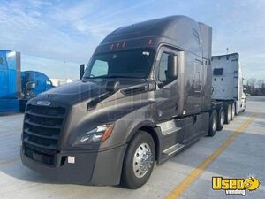 2019 Cascadia Freightliner Semi Truck Microwave Ohio for Sale