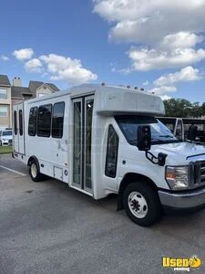 2019 E-450 New Build Food Truck Backup Camera Texas Gas Engine for Sale