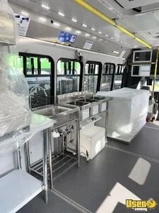 2019 E-450 New Build Food Truck Triple Sink Texas Gas Engine for Sale