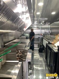 2019 F59 Specialty Build Spec Step Van Kitchen Food Truck All-purpose Food Truck Stainless Steel Wall Covers Texas Diesel Engine for Sale