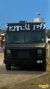 2019 F59 Specialty Build Spec Step Van Kitchen Food Truck All-purpose Food Truck Stainless Steel Wall Covers Texas Diesel Engine for Sale