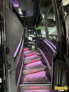 2019 J4500 Coach Bus 8 Massachusetts Diesel Engine for Sale