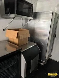 2019 Mobile Kitchen Food Trailer W/ Bathroom Kitchen Food Trailer Upright Freezer Maine for Sale