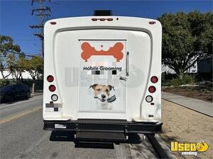 2019 Mobile Pet Grooming Truck Pet Care / Veterinary Truck Bathroom California for Sale