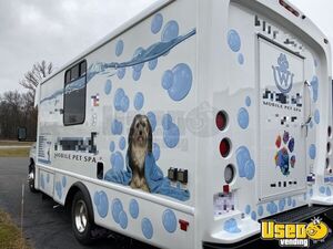 2019 Mobile Pet Grooming Van Pet Care / Veterinary Truck Cabinets North Carolina Gas Engine for Sale