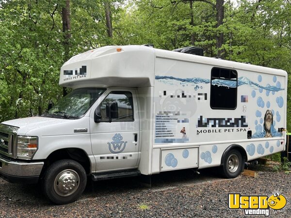 2019 Mobile Pet Grooming Van Pet Care / Veterinary Truck North Carolina Gas Engine for Sale