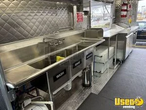2019 Mt-55 Chassis All-purpose Food Truck Insulated Walls Illinois Diesel Engine for Sale