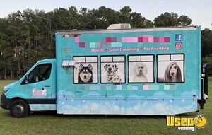 2019 Pet Care / Veterinary Truck Air Conditioning Texas for Sale
