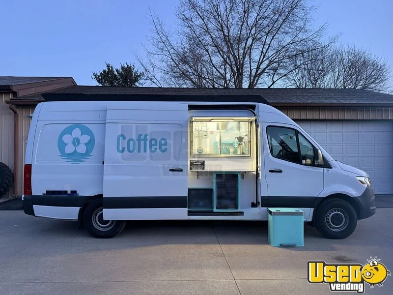 2019 Sprinter 2500 Coffee & Beverage Truck Michigan Gas Engine for Sale