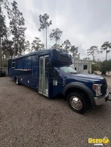 2019 30' Ford Super Duty All-Purpose Food Truck with New Kitchen and Bathroom for Sale in Florida!