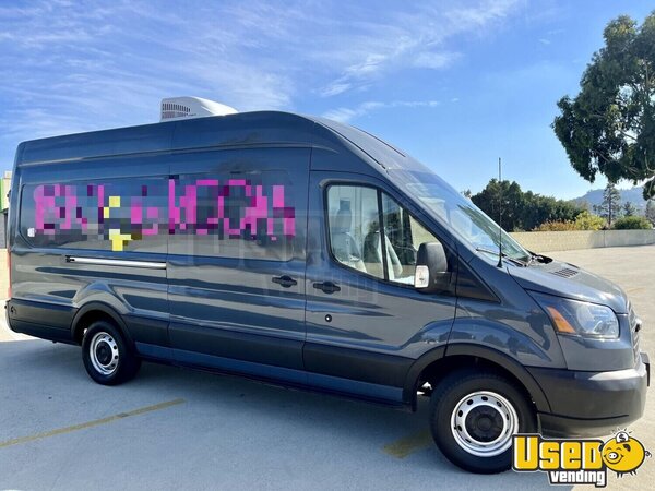 2019 Transit T250 Mobile Pet Grooming Van Pet Care / Veterinary Truck California Gas Engine for Sale