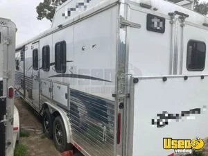 2020 3 Horse Living Quarters Trailer 3-horse Lq Trailer Restroom California for Sale