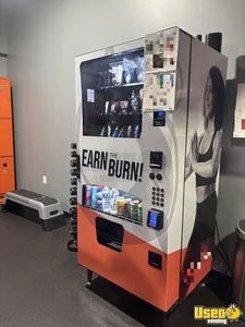2020 Wittern FSI USI Futura Snack and Drink Combo Vending Machine For Sale in Indiana!