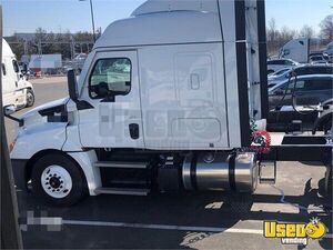 2020 Cascadia Freightliner Semi Truck 2 New Jersey for Sale