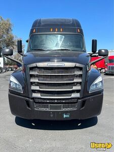 2020 Cascadia Freightliner Semi Truck 3 California for Sale