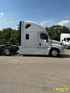2020 Cascadia Freightliner Semi Truck 3 Texas for Sale