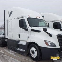 2020 Cascadia Freightliner Semi Truck 4 Michigan for Sale
