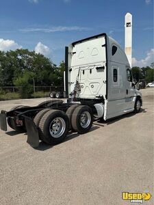2020 Cascadia Freightliner Semi Truck 4 Texas for Sale