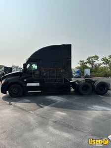 2020 Cascadia Freightliner Semi Truck 6 Illinois for Sale