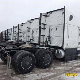 2020 Cascadia Freightliner Semi Truck 7 Michigan for Sale