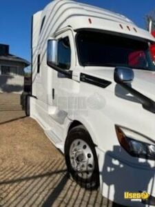 2020 Cascadia Freightliner Semi Truck California for Sale