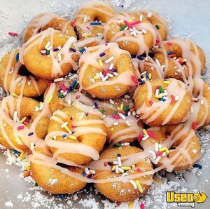 2020 Enclosed Trailer Bakery Trailer Triple Sink Florida for Sale