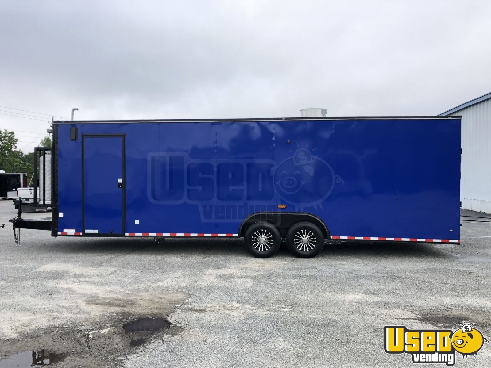 Custom Built 2020 WOW Cargo 28