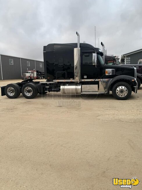 2020 Freightliner Semi Truck Iowa for Sale