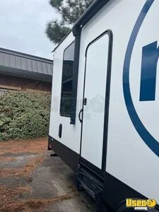 2020 Mobile Clinic Mobile Clinic Floor Drains North Carolina for Sale