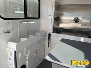 2020 Mobile Pet Care Trailer Pet Care / Veterinary Truck Air Conditioning Montana Gas Engine for Sale