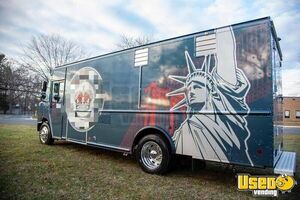2020 Mt55 Kitchen Food Truck All-purpose Food Truck Floor Drains New York Diesel Engine for Sale